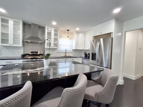 22 Macedulski Ter, South Amboy, NJ, 08879-1321 | Card Image