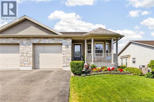 20 Thornhill Cres, Moncton, NB, E1A6B4 | Card Image