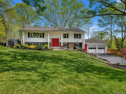1618 Morningview Dr, Yorktown Heights, NY, 10598-5511 | Card Image