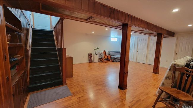 34 Evergreen Ln, House other with 4 bedrooms, 1 bathrooms and null parking in New Hyde Park NY | Image 25