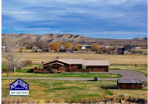 6 Hickerson St, Lander, WY, 82520-9759 | Card Image
