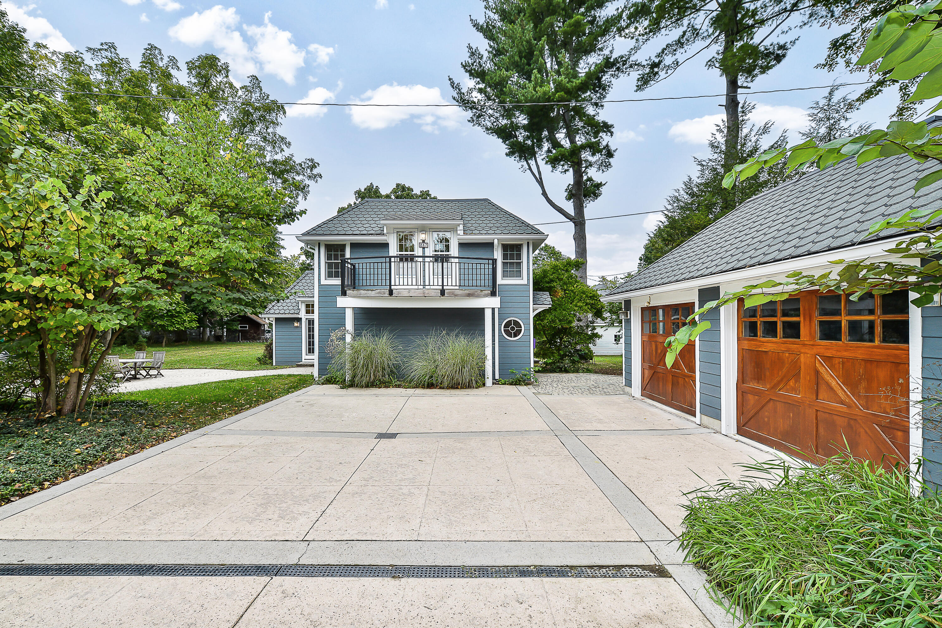 Jefferson St, Chelsea, MI 48118