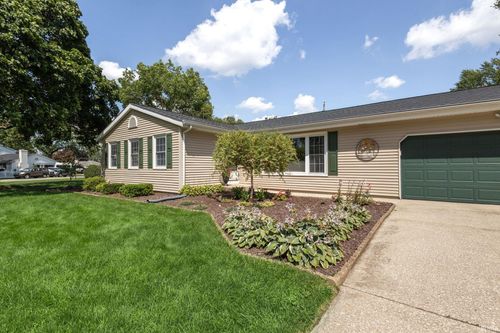 1532 Ash Dr W, Elkhart, IN, 46514-4305 | Card Image