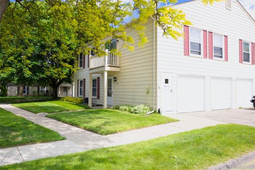 3007 Maplewood Ct, Lake Orion, MI, 48360-1725 | Card Image