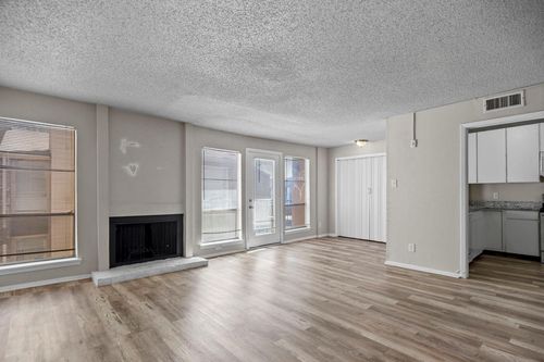 apt-292-5534 Boca Raton Blvd, Fort Worth, TX, 76112-1855 | Card Image