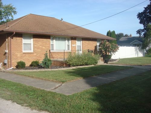1004 Holcomb St, Streator, IL, 61364-3646 | Card Image