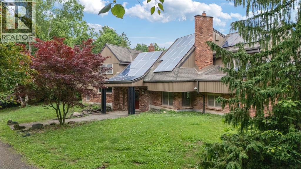 Residential in Lambton Shores 4