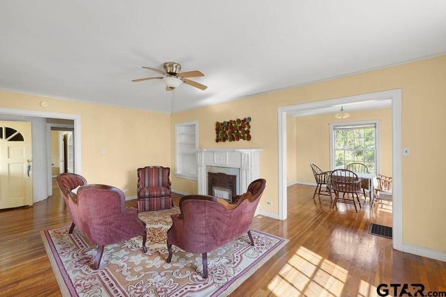 1405 Mockingbird Ln, House other with 4 bedrooms, 2 bathrooms and null parking in Tyler TX | Image 6