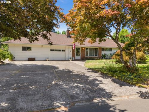 1611 Camino Dr, Forest Grove, OR, 97116-1352 | Card Image