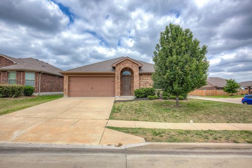 6300 Leaping Fawn Dr, Fort Worth, TX, 76179-3058 | Card Image
