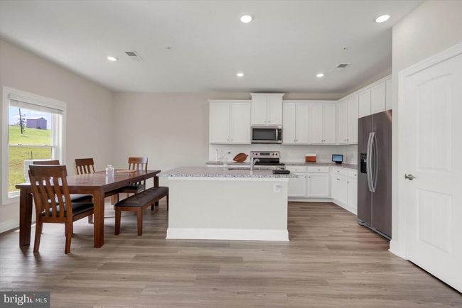 9962 Roulette Dr, House other with 3 bedrooms, 3 bathrooms and null parking in HAGERSTOWN MD | Image 5