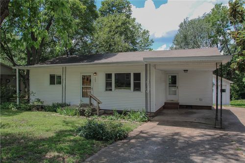 906 S Elm St, Siloam Springs, AR, 72761-4120 | Card Image