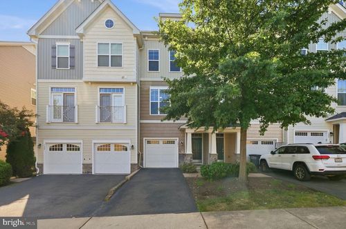 1571 Renate Dr, WOODBRIDGE, VA, 22192-2724 | Card Image