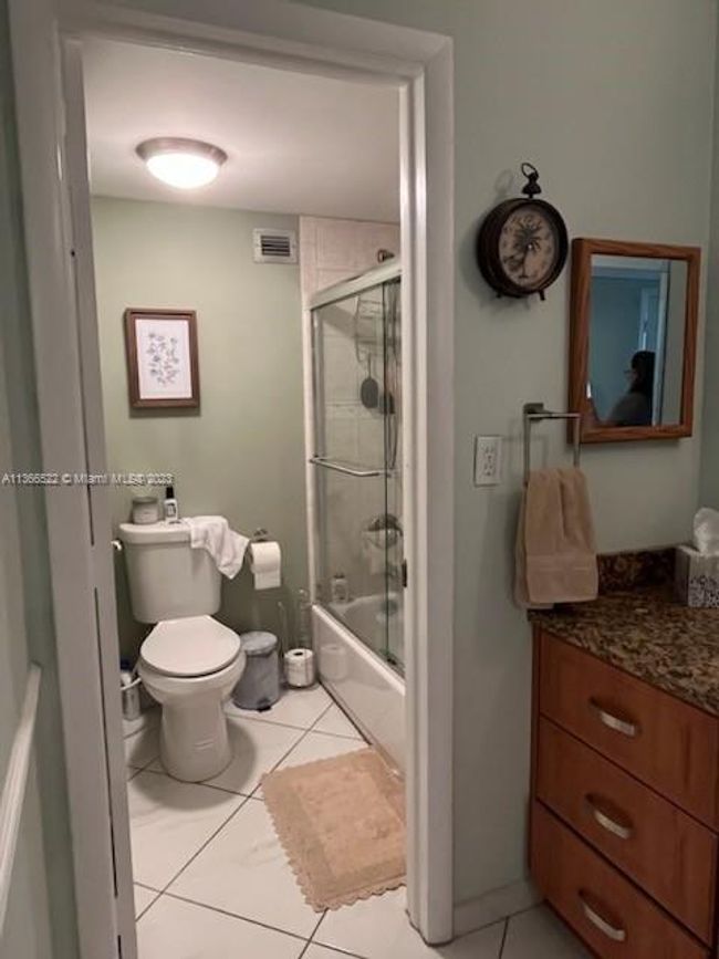 APT-1520 - 3800 S Ocean Dr, Condo with 2 bedrooms, 2 bathrooms and null parking in Hollywood FL | Image 13