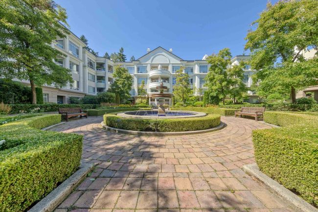 212 - 5735 Hampton Place, Condo with 2 bedrooms, 2 bathrooms and 2 parking in Vancouver BC | Image 3