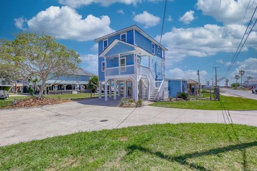 4041 Laguna Shores Rd, Corpus Christi, TX, 78418-3118 | Card Image