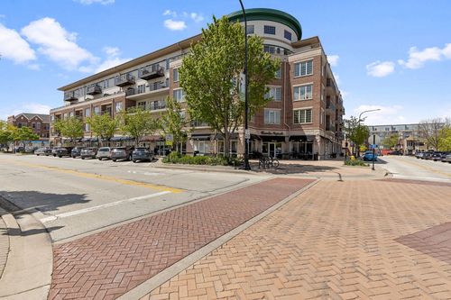 205-100 S Emerson St, Mount Prospect, IL, 60056-3276 | Card Image