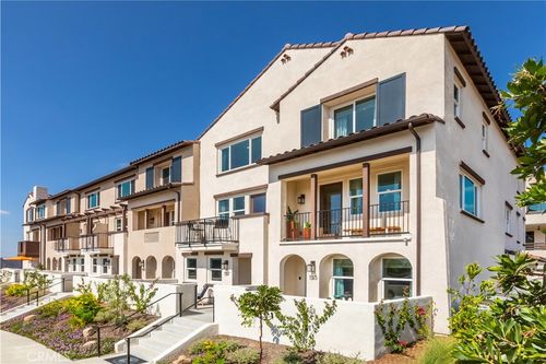 216 Stillwater Ln, Claremont, CA, 91711-3342 | Card Image