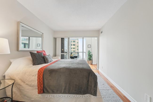 508 - 92 King St E, Condo with 3 bedrooms, 2 bathrooms and 1 parking in Toronto ON | Image 23