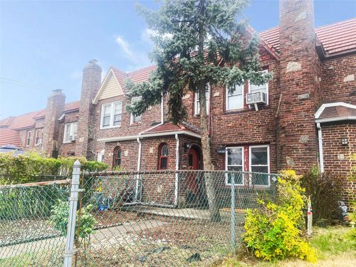 116 217th St, Cambria Heights, NY, 11411-1502 | Card Image