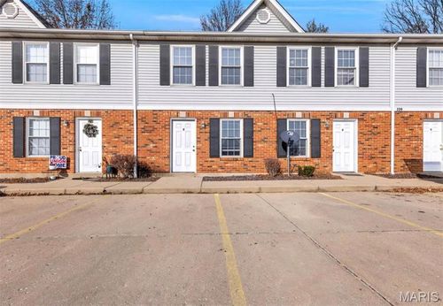 apt-a-237 Veterans Pkwy, Columbia, IL, 62236-2563 | Card Image