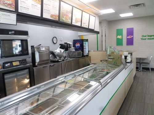 212 W North St, Enterprise, OR, 97828-1039 | Card Image