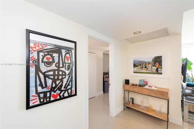 APT-4213 - 475 Brickell Ave, Condo with 2 bedrooms, 2 bathrooms and null parking in Miami FL | Image 8