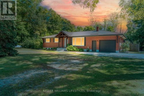 6837 Glendon Dr, Melbourne, ON, N0L1T0 | Card Image