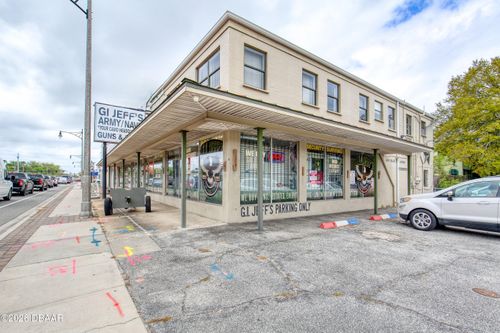 936 W International Speedway Blvd, DAYTONA BEACH, FL, 32114-3560 | Card Image