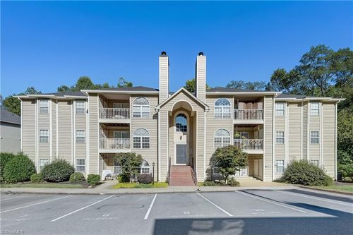 unit-2f-6700 W Friendly Ave, Greensboro, NC, 27410-4052 | Card Image