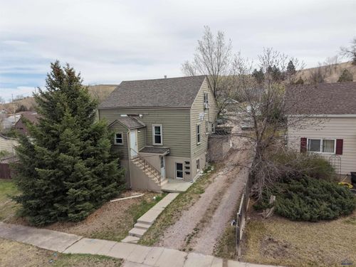 1306 4th St, Rapid City, SD, 57701-0207 | Card Image