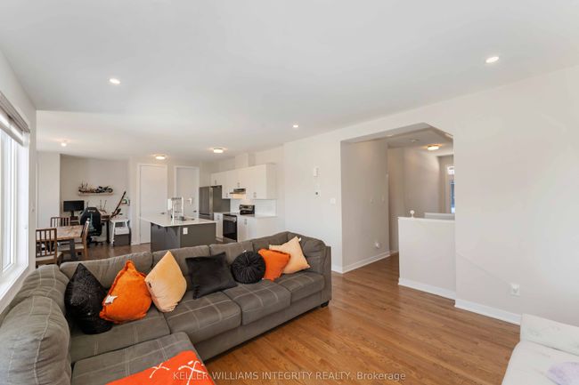 216 Conservancy Dr, House other with 4 bedrooms, 3 bathrooms and 2 parking in Ottawa ON | Image 6
