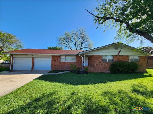 273 Meadow Ave, New Braunfels, TX, 78130-3227 | Card Image