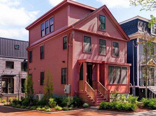 13 Mellen St, Cambridge, MA, 02138-2757 | Card Image