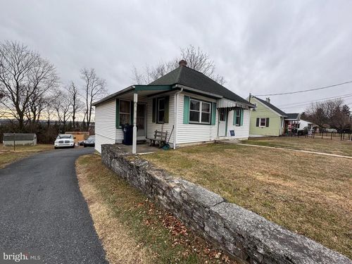 8 S Conestoga View Dr, AKRON, PA, 17501-1445 | Card Image