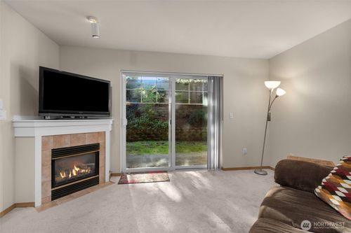 apt-f105-1001 W Casino Rd, Everett, WA, 98204-6911 | Card Image