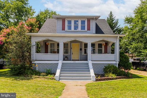 518 Warren Ave, FRONT ROYAL, VA, 22630-3404 | Card Image
