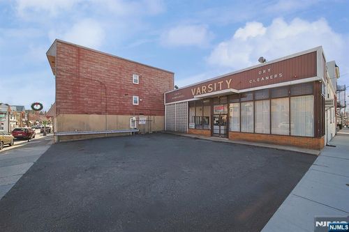 214 Frank E Rodgers Blvd N, Harrison, NJ, 07029-1403 | Card Image