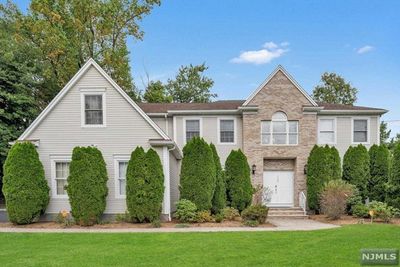 522 Shirley Avenue, House other with 4 bedrooms, 3 bathrooms and null parking in Franklin Lakes NJ | Image 1