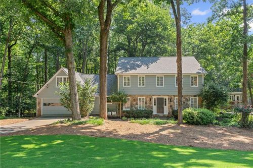 220 Hollyridge Dr, Roswell, GA, 30076-1208 | Card Image