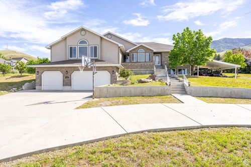 304 1000, Hyde Park, UT, 84318-3920 | Card Image