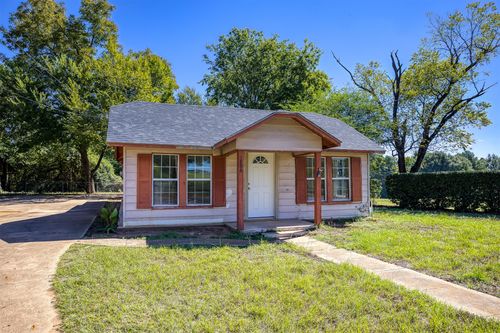 1806 N Link St, Palestine, TX, 75803-8318 | Card Image