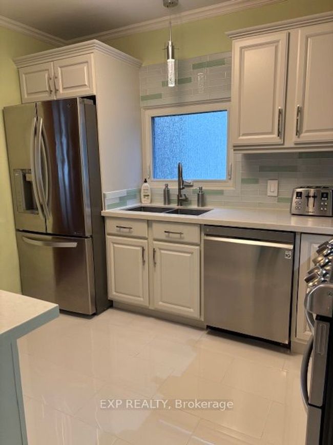 1 - 140 Ottawa St S, House other with 2 bedrooms, 1 bathrooms and 1 parking in Hamilton ON | Image 15