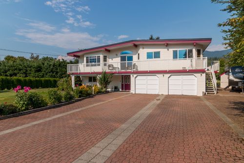40258 Kaladon Rd, Garibaldi Highlands, BC, V8B0G2 | Card Image