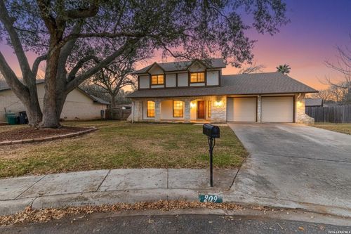 209 Coventry Ln, Seguin, TX, 78155-4004 | Card Image