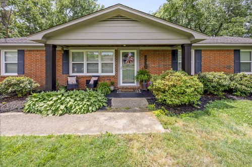 112 Bel Aire Dr, Winchester, TN, 37398-1116 | Card Image
