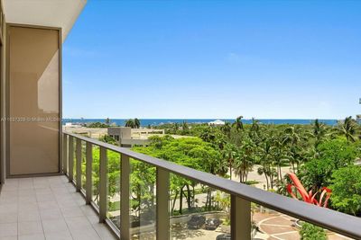 505 - 2655 S Bayshore Drive, Condo with 2 bedrooms, 2 bathrooms and null parking in Coconut Grove FL | Image 2