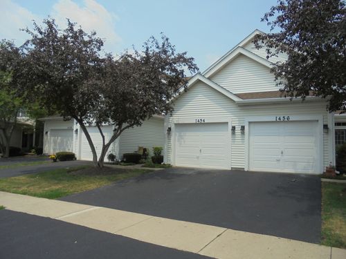 1454 Walnut Hill Ave, St. Charles, IL, 60174-4588 | Card Image