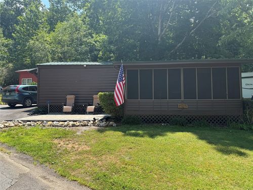 42 Hummer Hl, Whittier, NC, 28789-7061 | Card Image