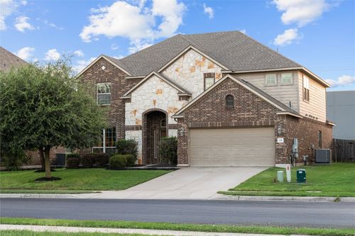 138 Wallin Farms Dr, Hutto, TX, 78634-5682 | Card Image